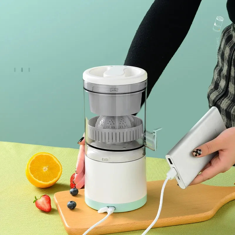 SqueezExpress: Exprimidor de Frutas Eléctrico Portátil